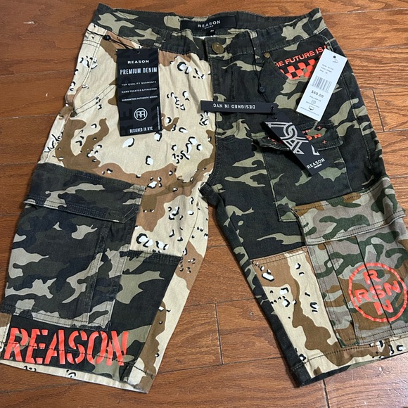 NWT Mens camo cargo shorts. 1 size 32 and 1 size 34 - Picture 1 of 3